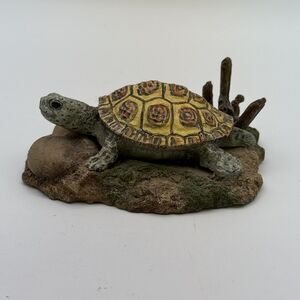 Second Nature Design Wildlife Collectibles Sculptured Red-eared slider turtle